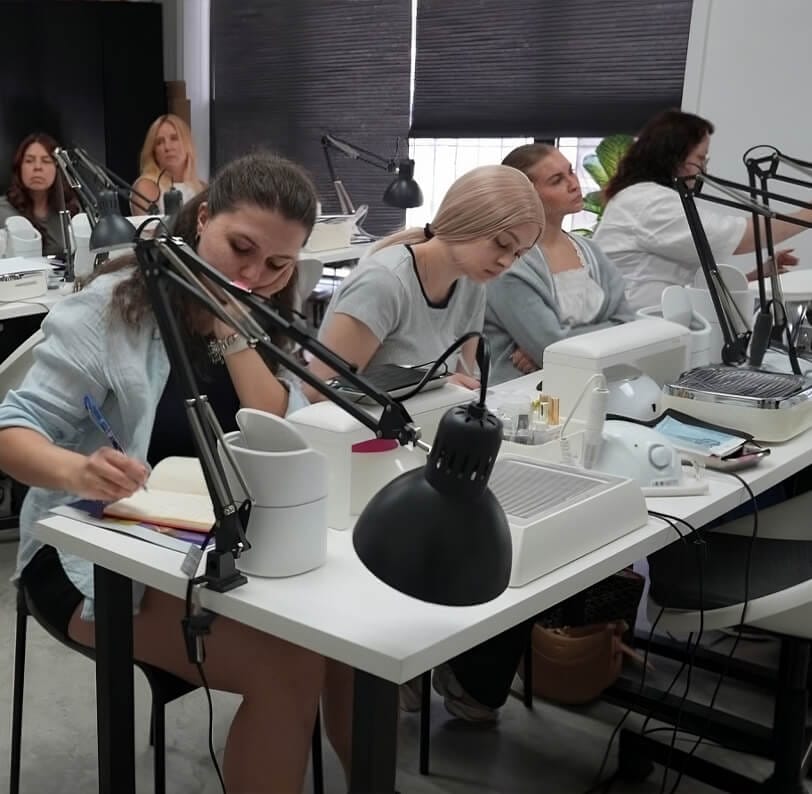 5 Things to Look for in a Brooklyn Nail Technician School